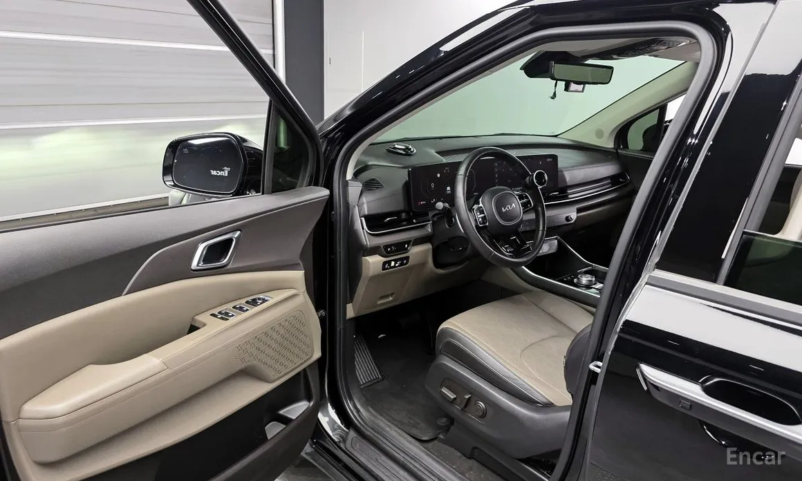 Фото 10 - Kia Carnival