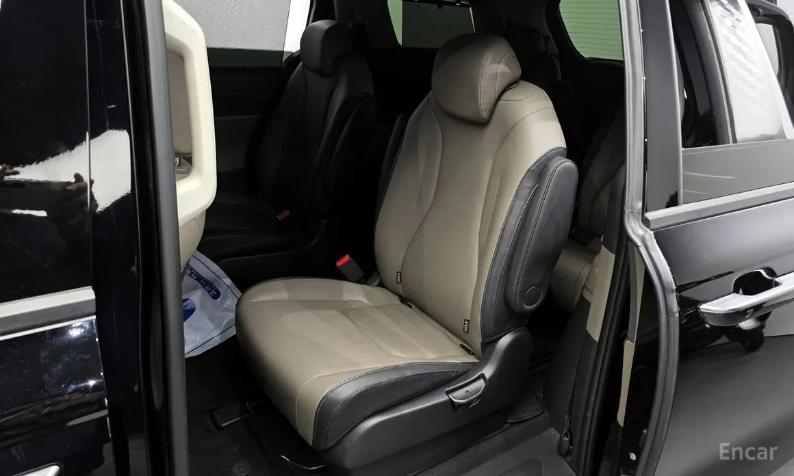 Фото 11 - Kia Carnival