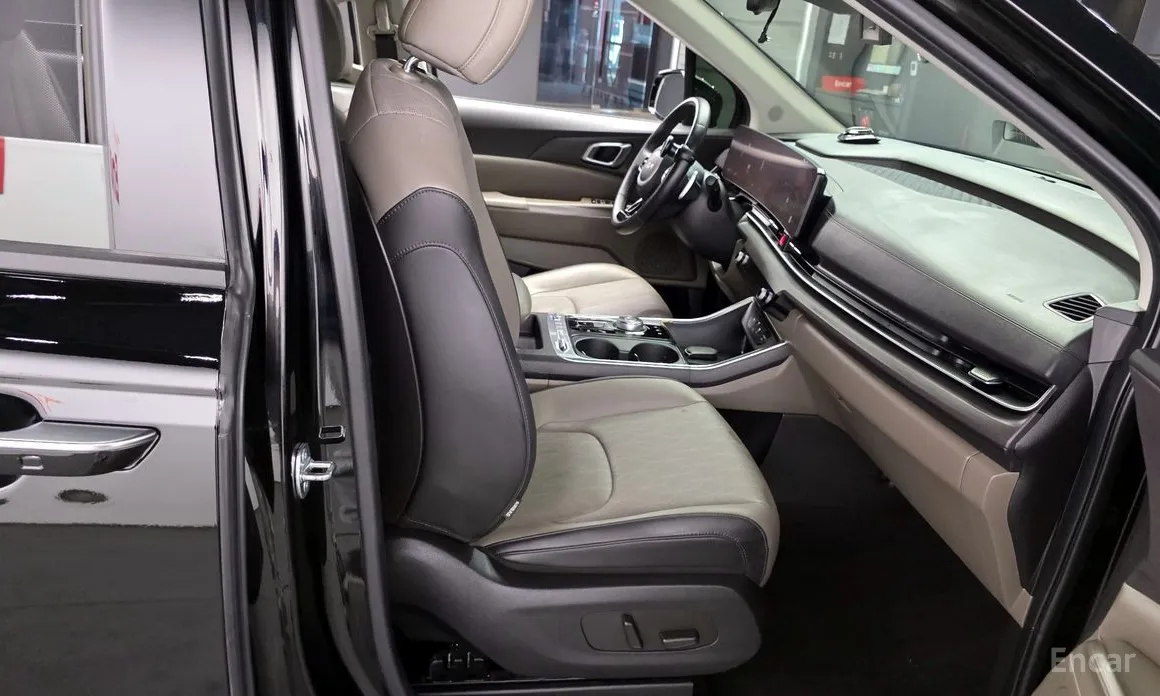 Фото 12 - Kia Carnival