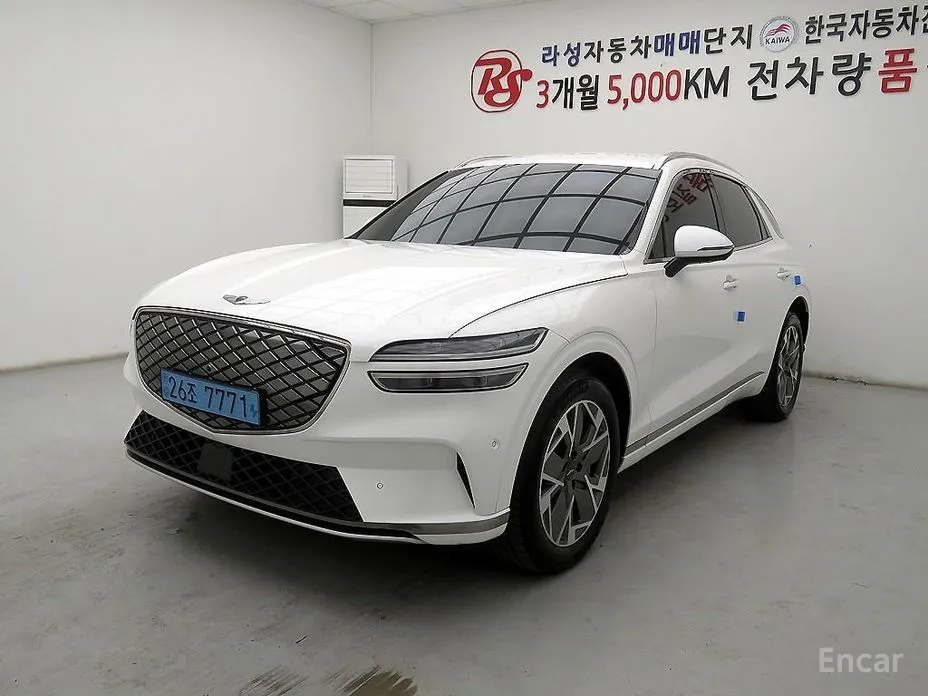 Фото 1 - Genesis GV70