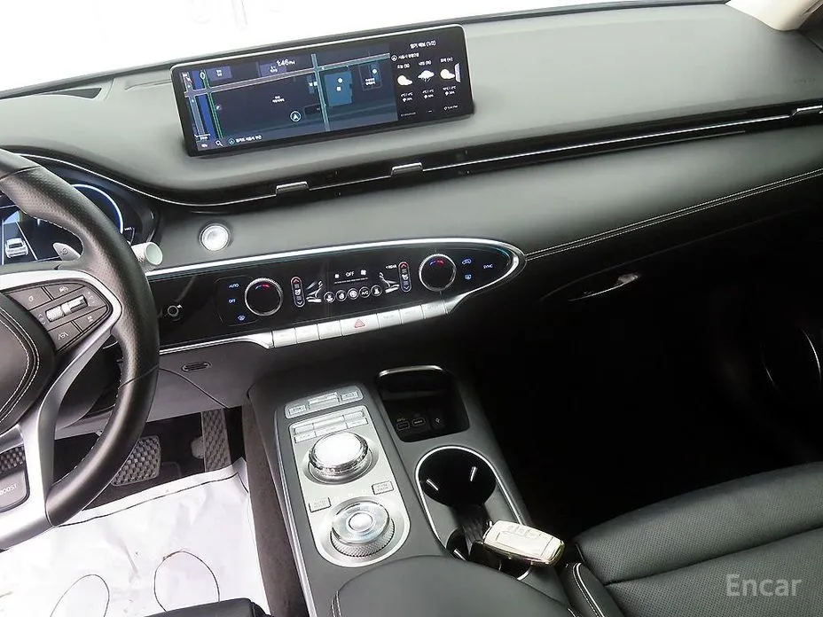 Фото 10 - Genesis GV70