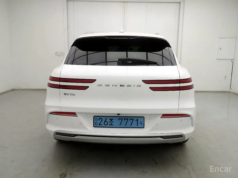 Фото 4 - Genesis GV70