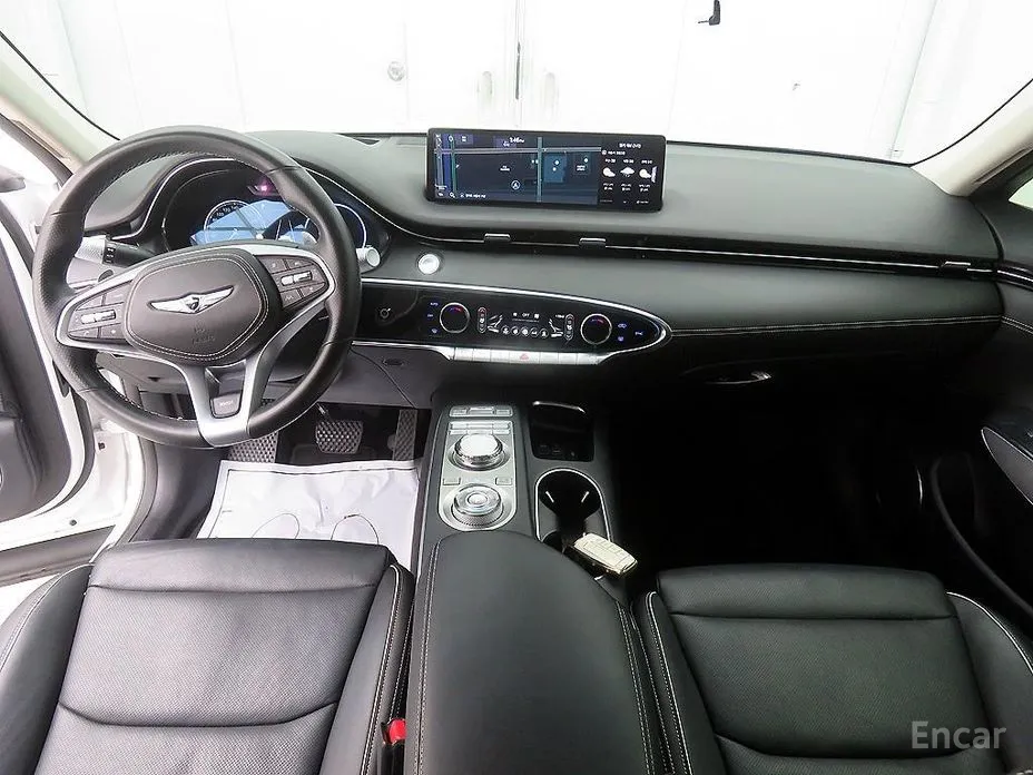 Фото 8 - Genesis GV70