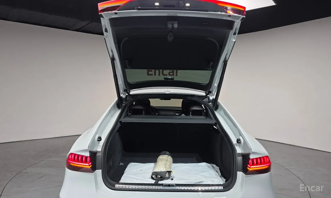 Фото 20 - Audi A7