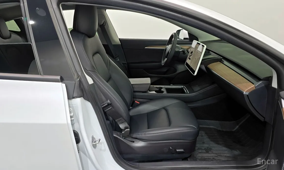 Фото 11 - Tesla Model 3