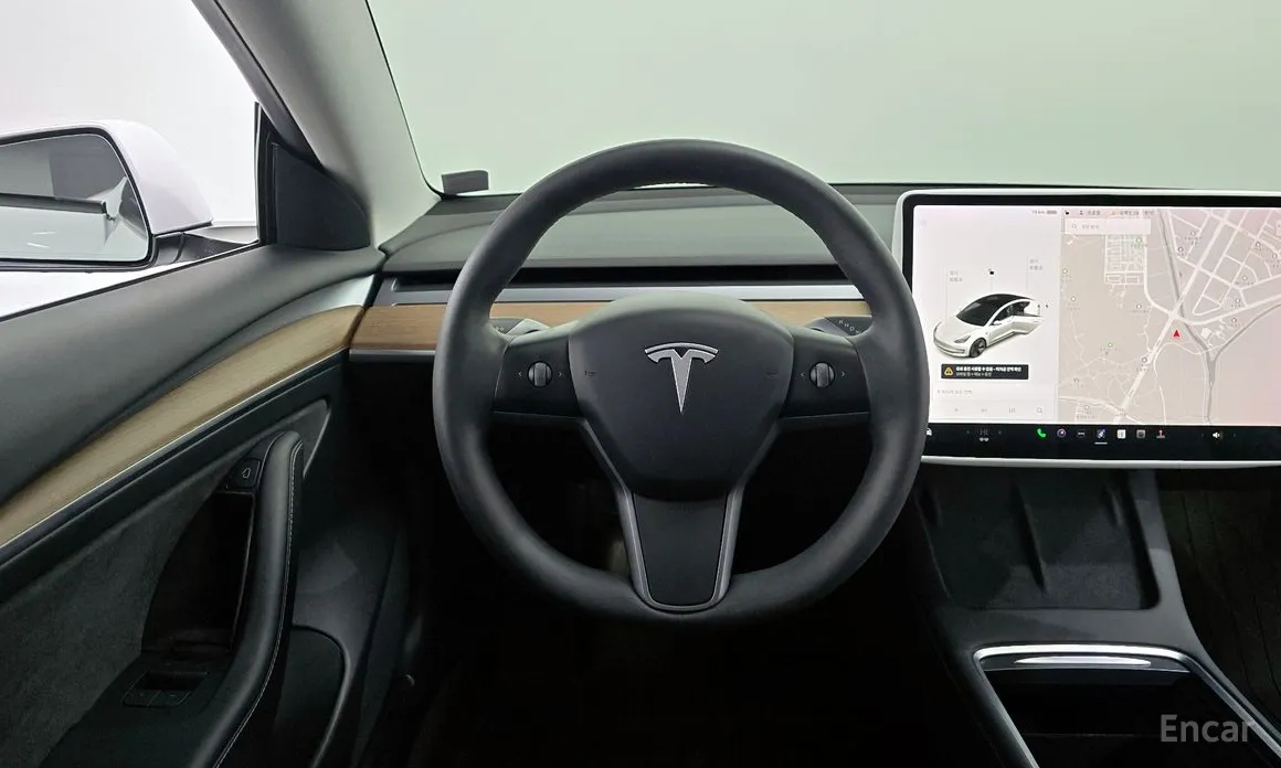 Фото 13 - Tesla Model 3