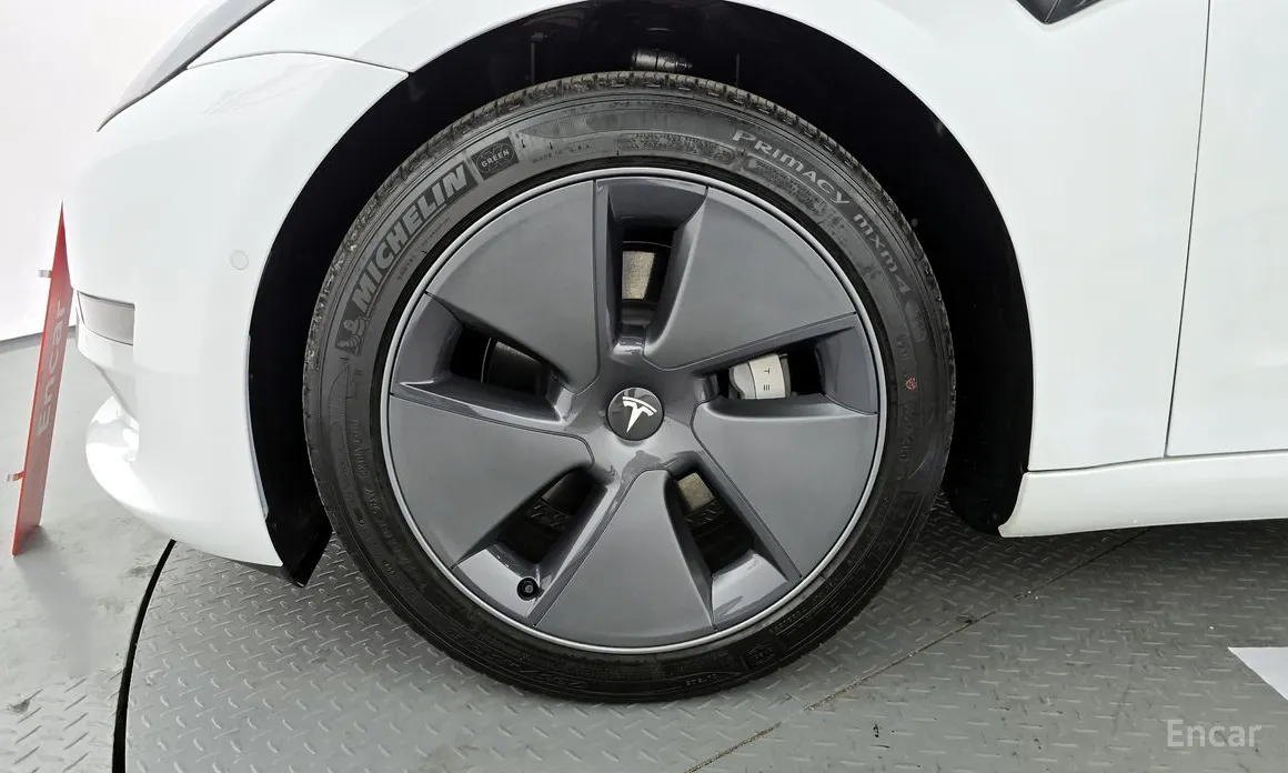 Фото 5 - Tesla Model 3