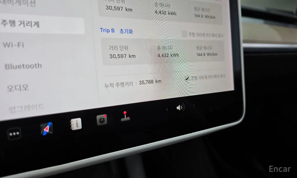 Фото 8 - Tesla Model 3