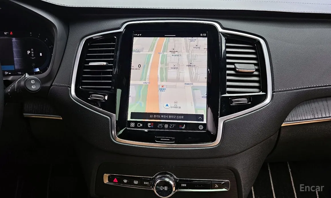 Фото 14 - Volvo XC90