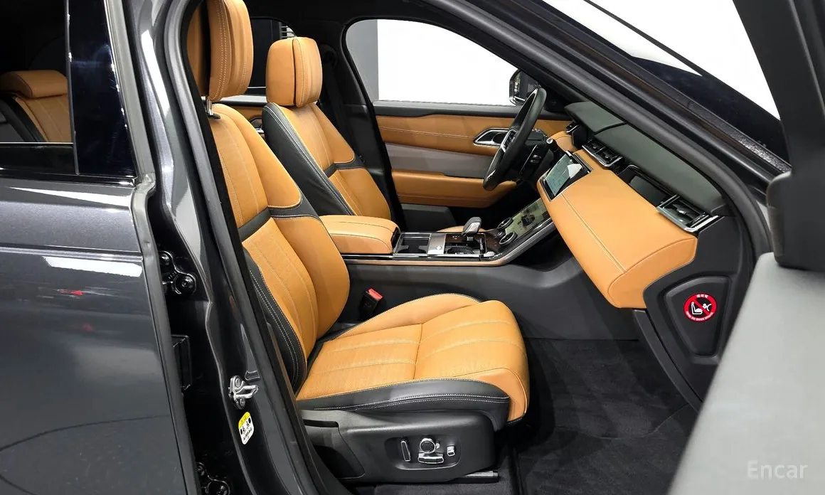 Фото 11 - Land Rover Range Rover Velar