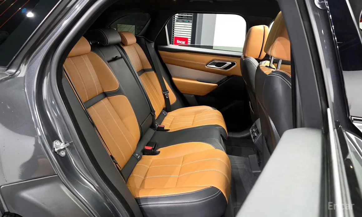 Фото 12 - Land Rover Range Rover Velar