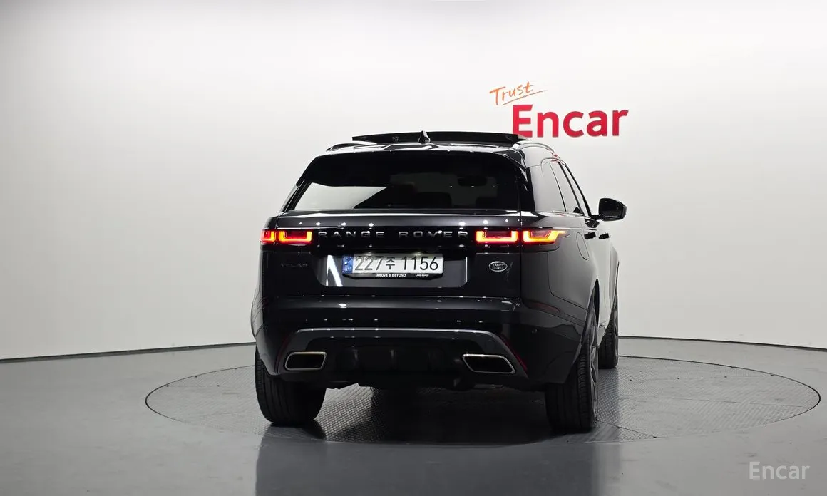 Фото 4 - Land Rover Range Rover Velar