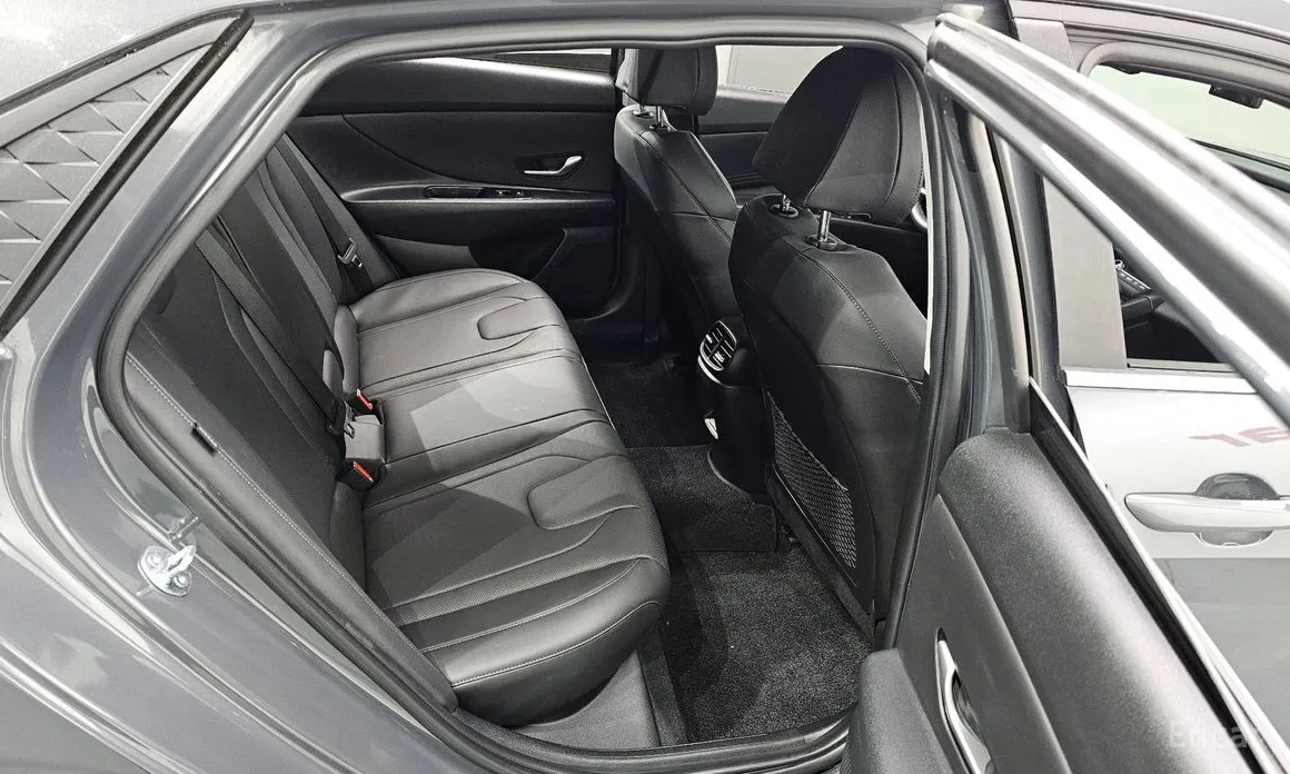 Фото 12 - Hyundai Avante