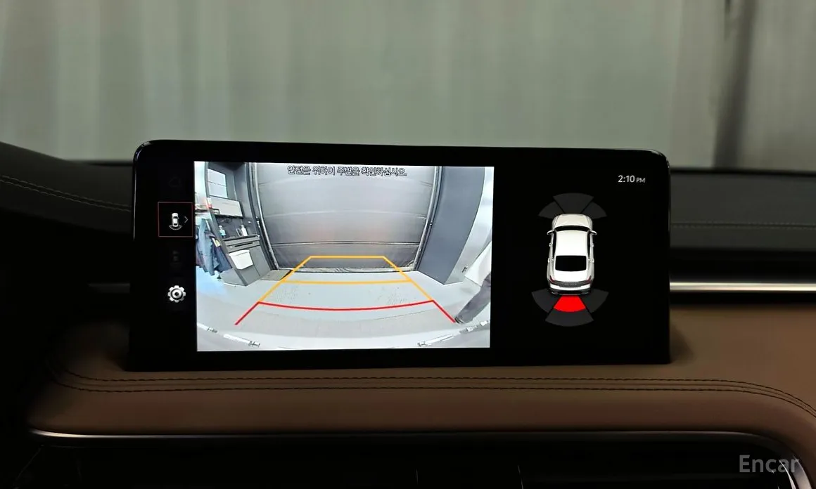 Фото 15 - Genesis G70