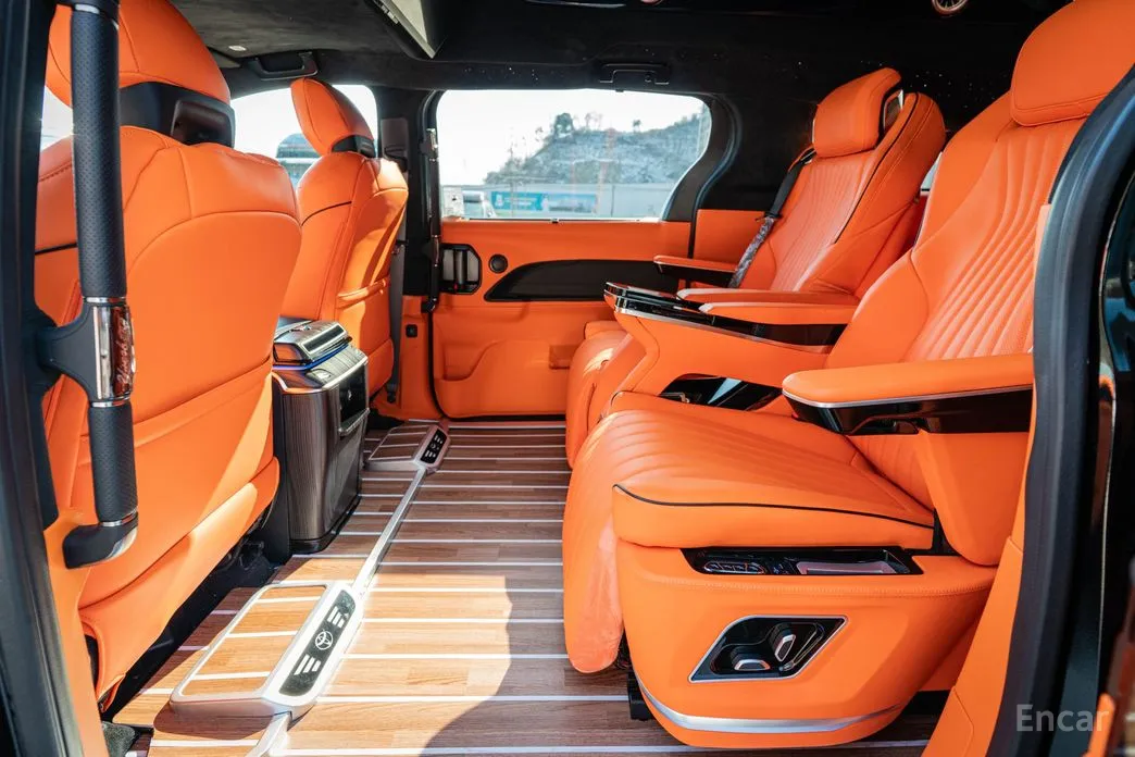 Photo 11 - Toyota Sienna