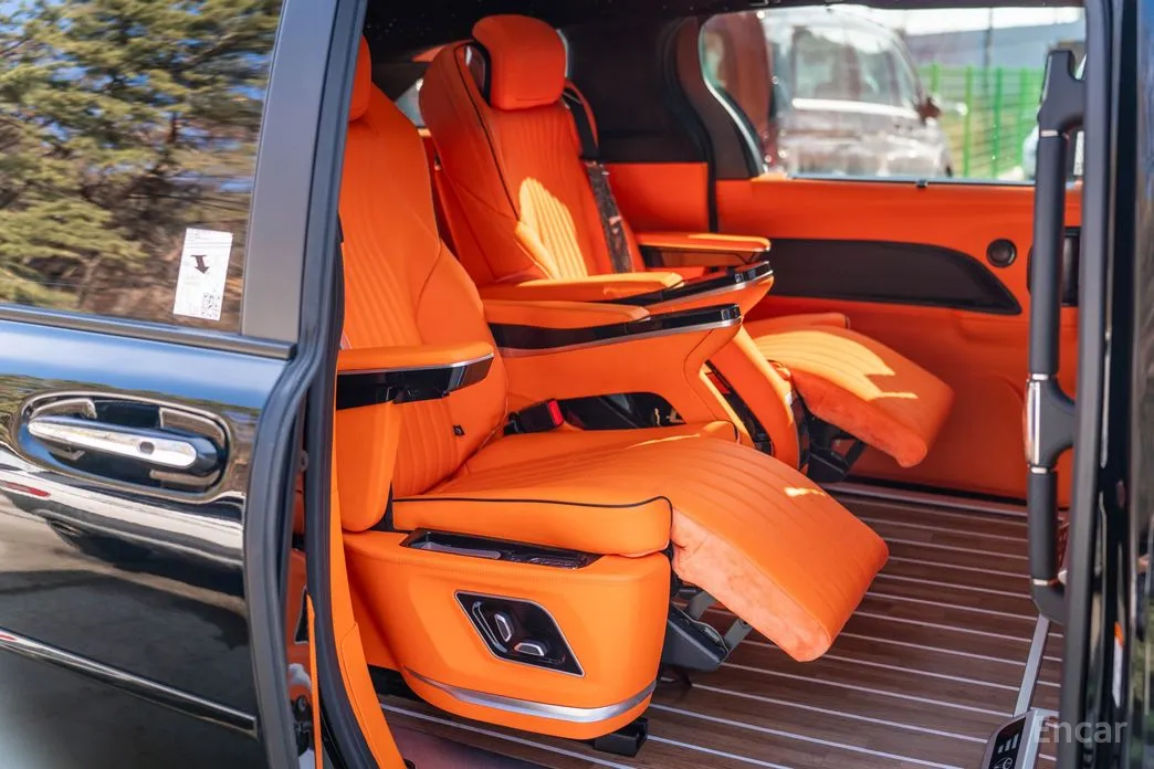 Photo 15 - Toyota Sienna