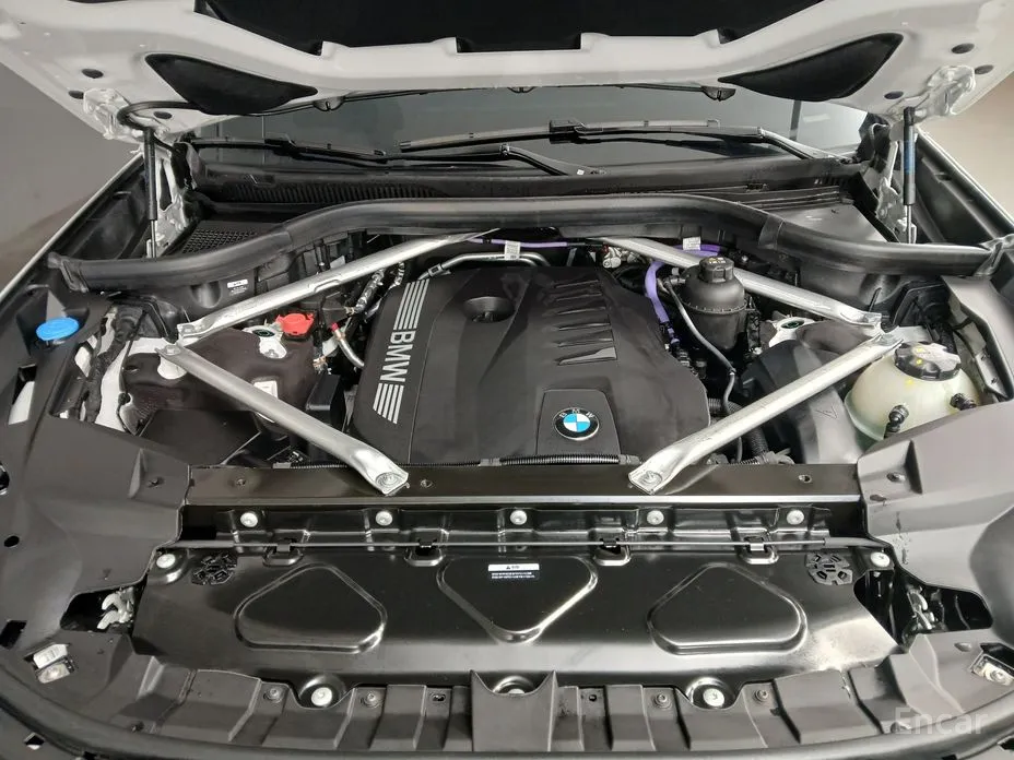 Фото 19 - BMW X7