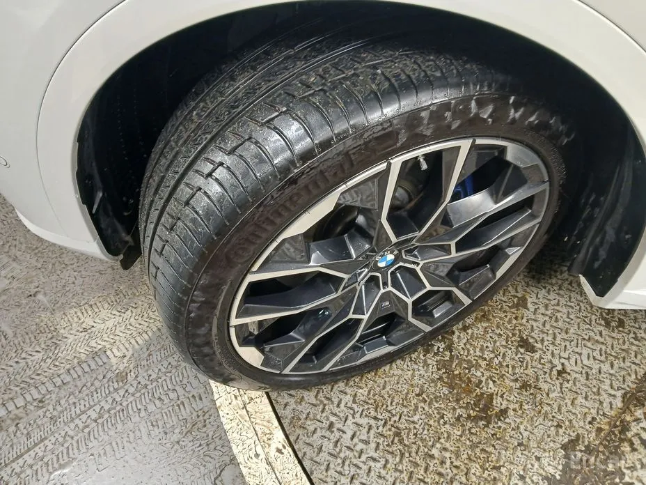 Фото 20 - BMW X7