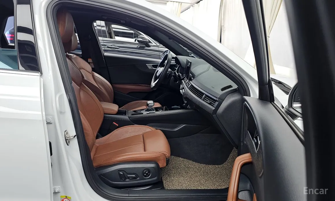 Фото 12 - Audi A4