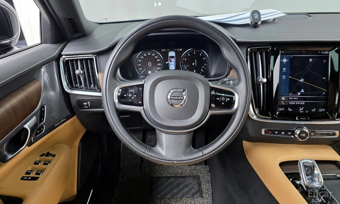 Фото 13 - Volvo S90