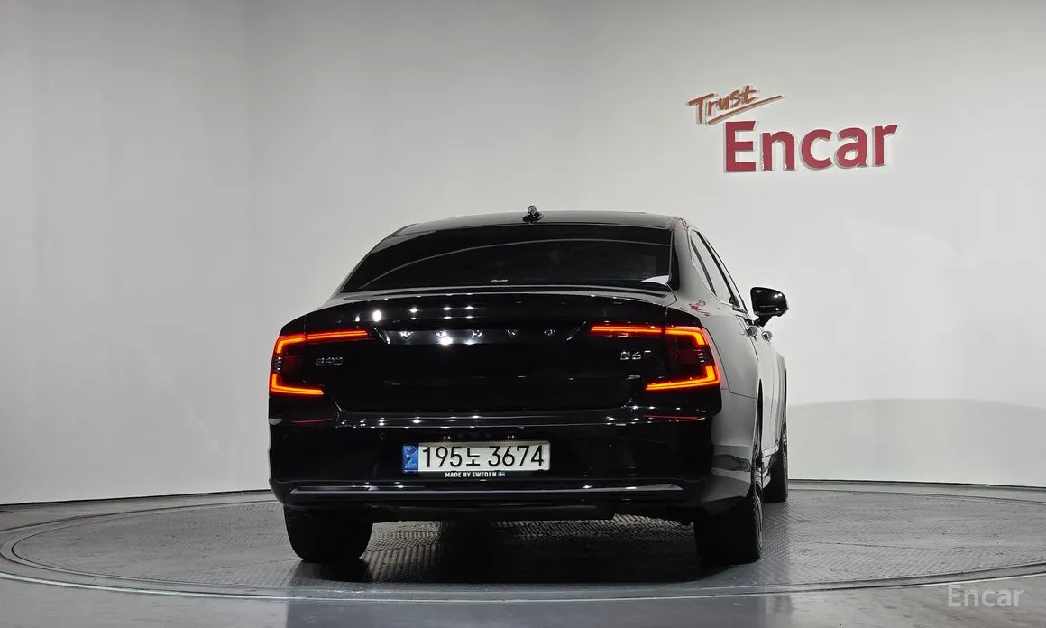 Фото 4 - Volvo S90