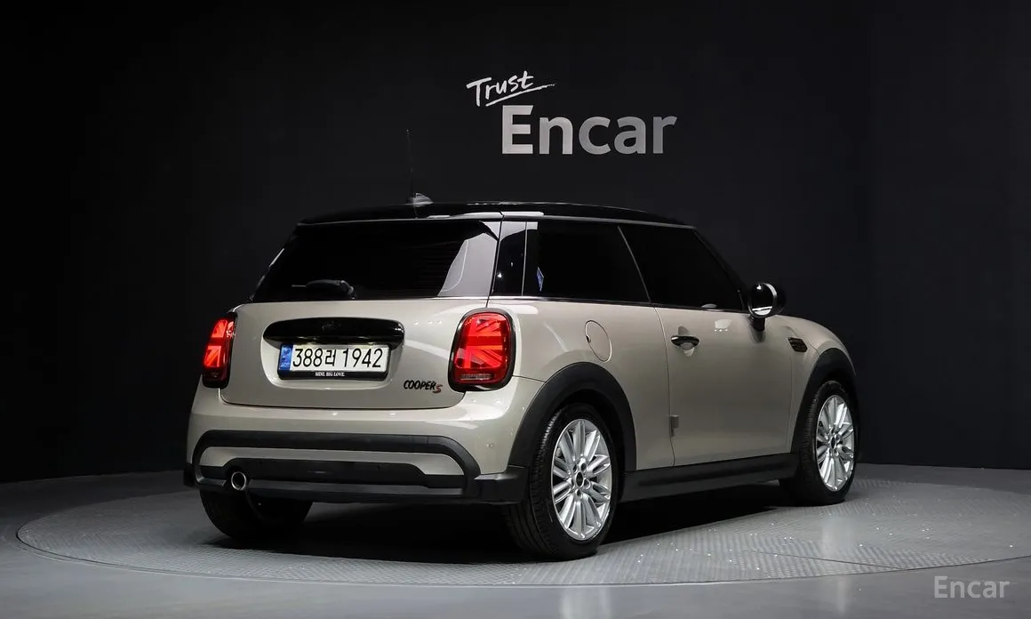 Фото 2 - Mini Cooper