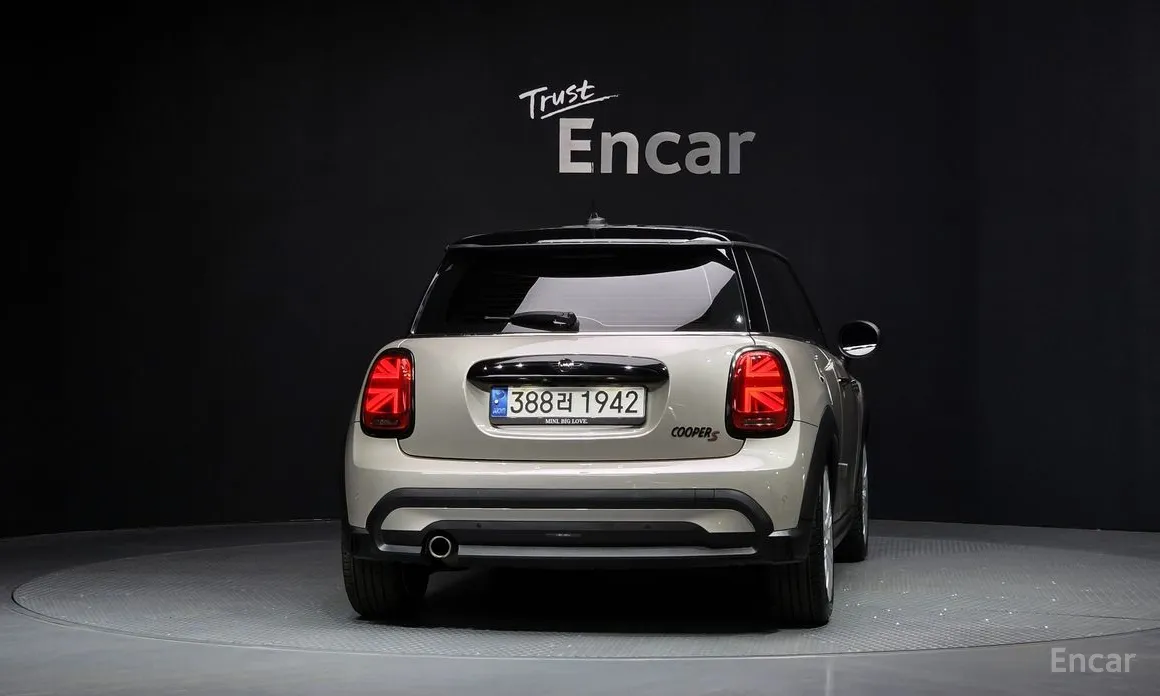 Фото 4 - Mini Cooper