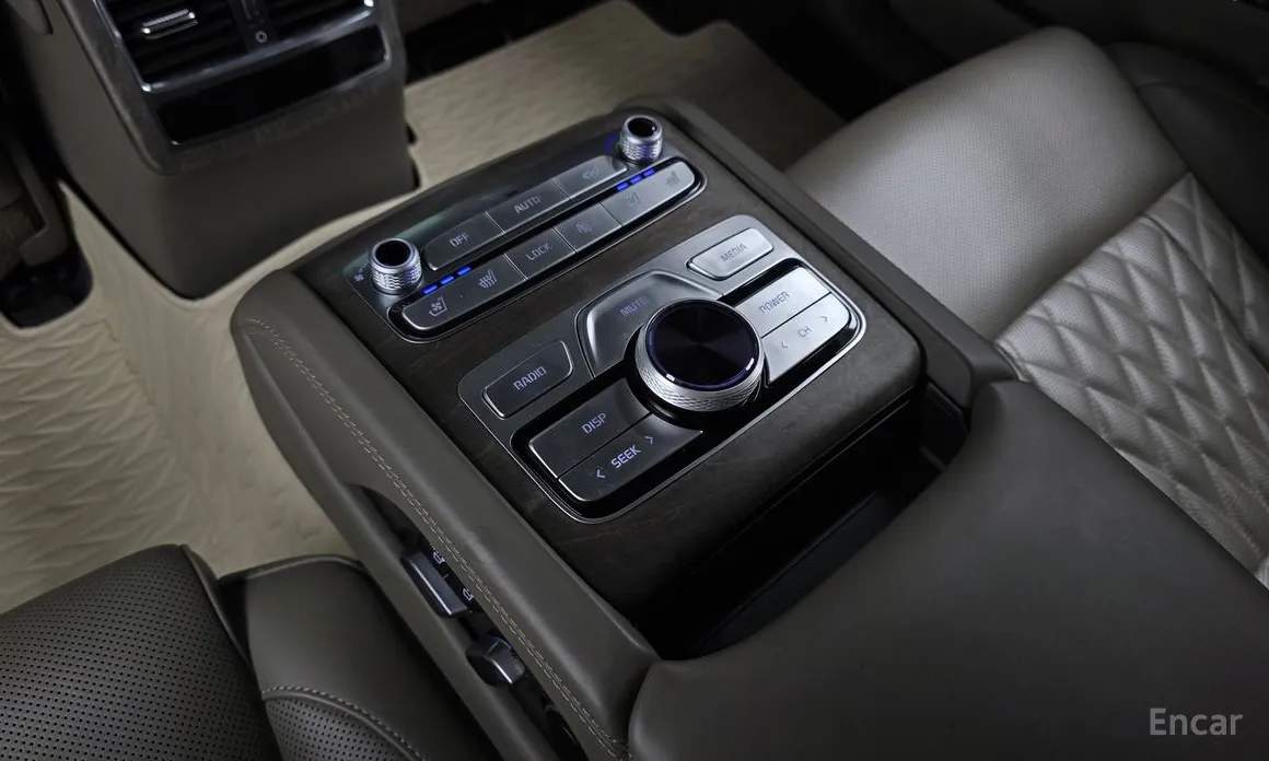 Фото 18 - Kia K9