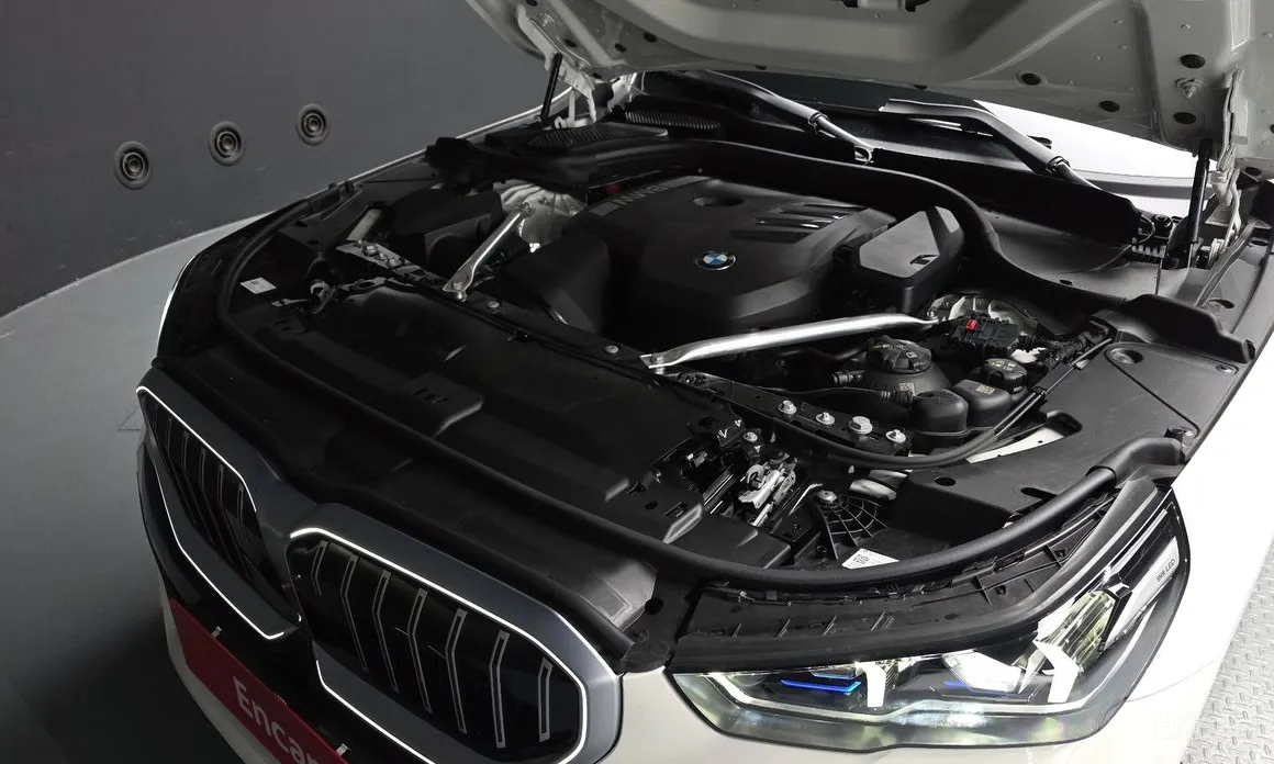 Фото 6 - BMW 5 Series