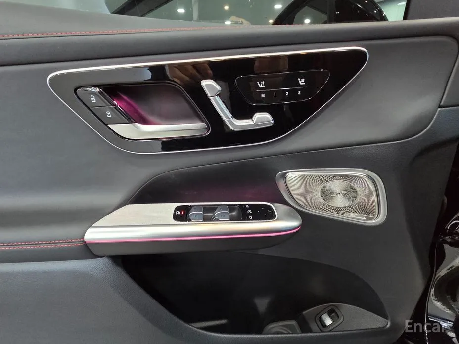 Фото 13 - Mercedes-Benz GLC-Class