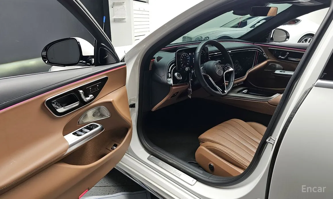 Фото 10 - Mercedes-Benz E-Class