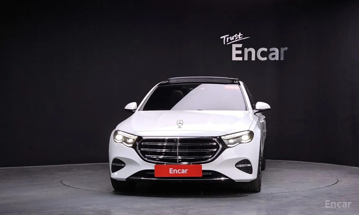 Фото 3 - Mercedes-Benz E-Class