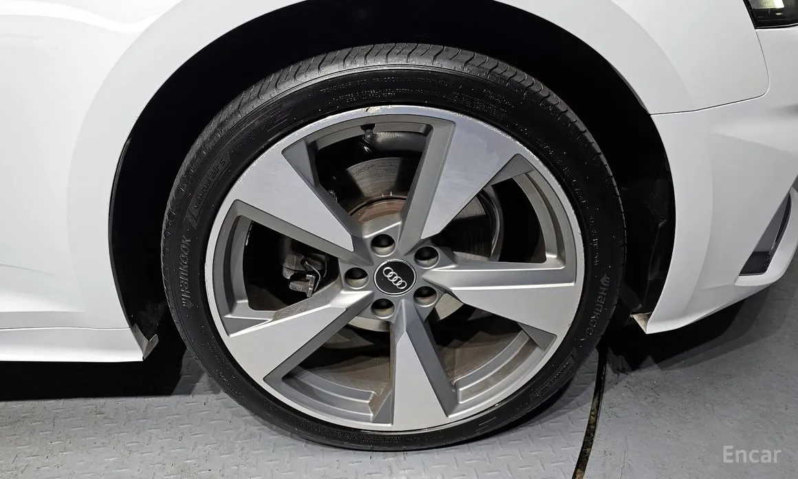 Фото 5 - Audi A5