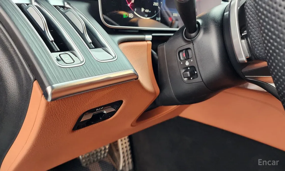 Фото 14 - Mercedes-Benz S-Class