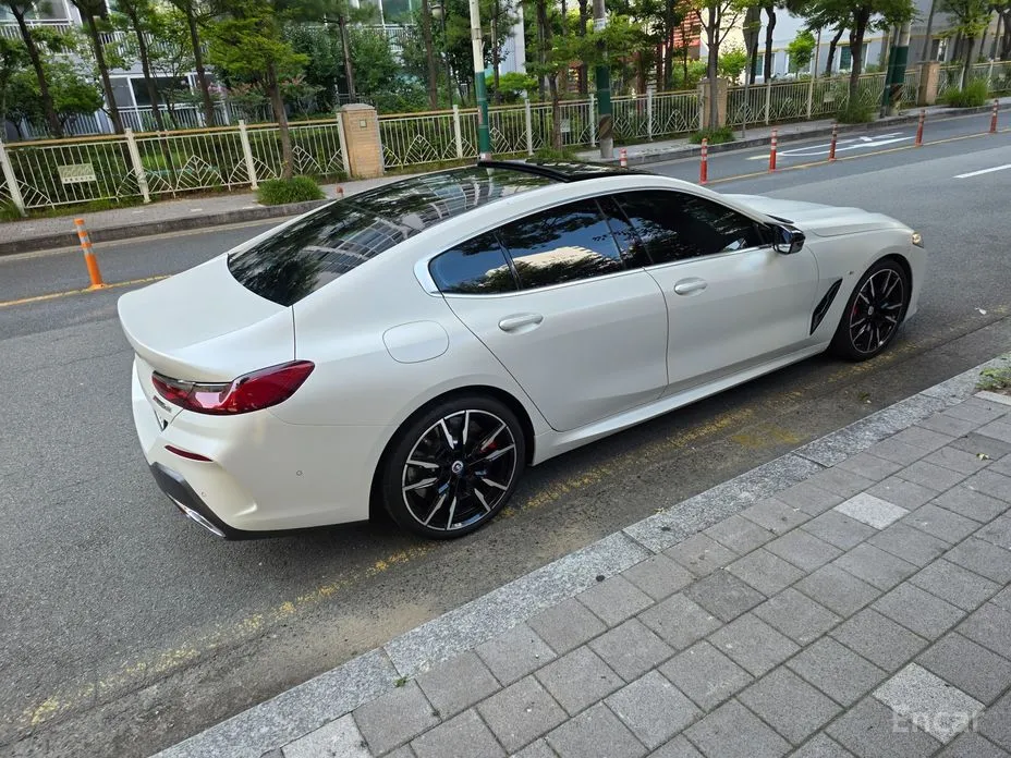 Фото 6 - BMW 8 Series