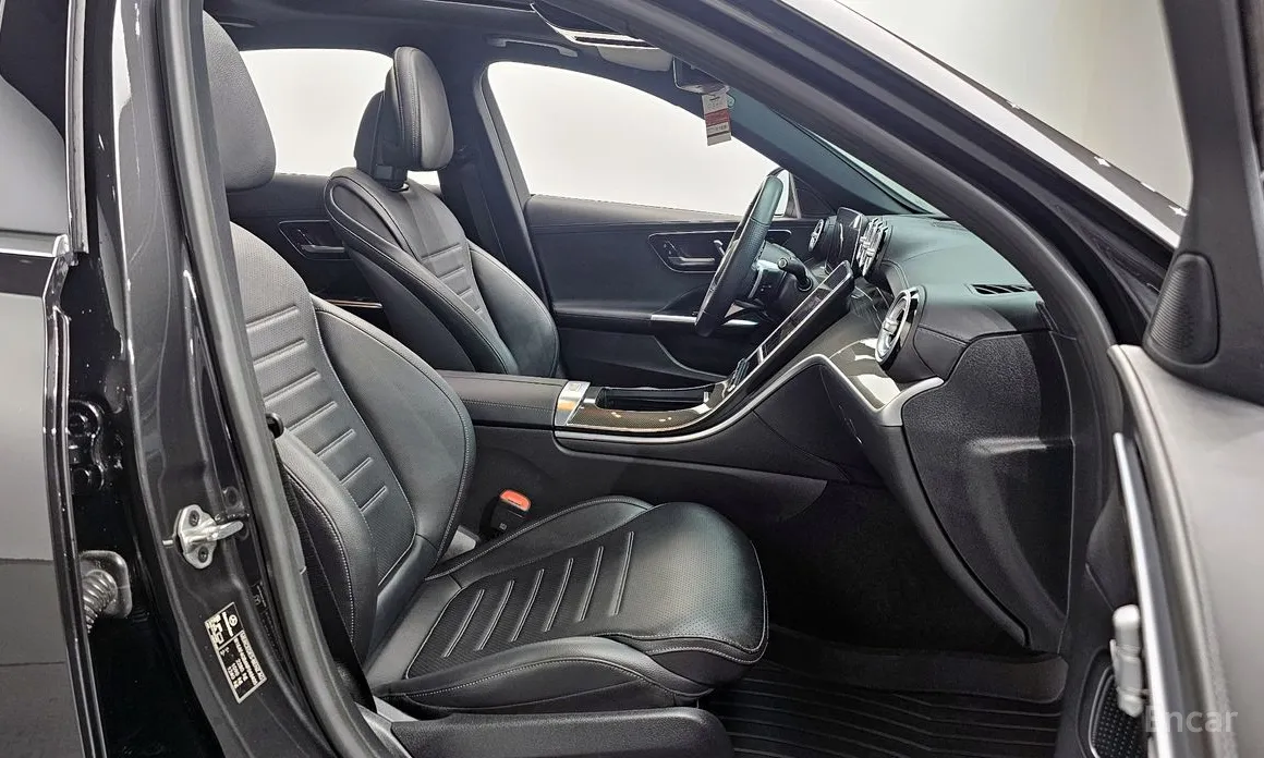 Фото 10 - Mercedes-Benz C-Class