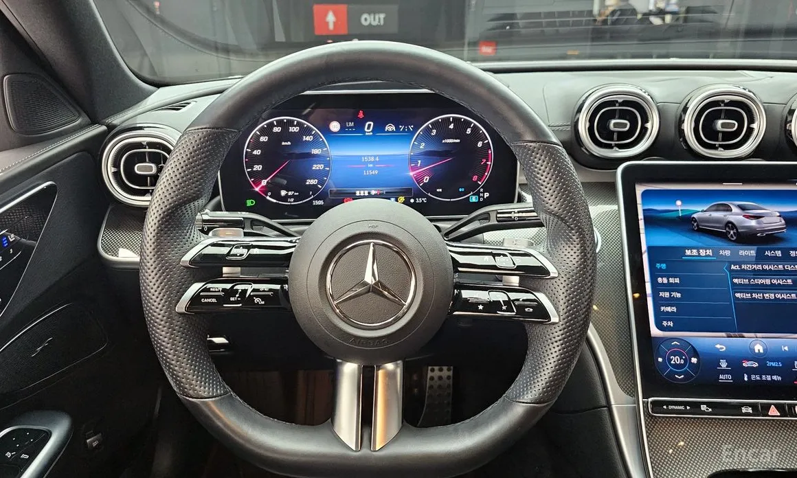 Фото 13 - Mercedes-Benz C-Class