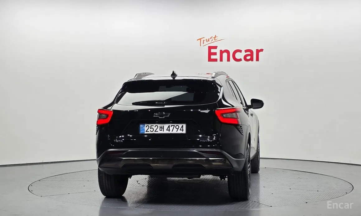 Фото 4 - Chevrolet Trax