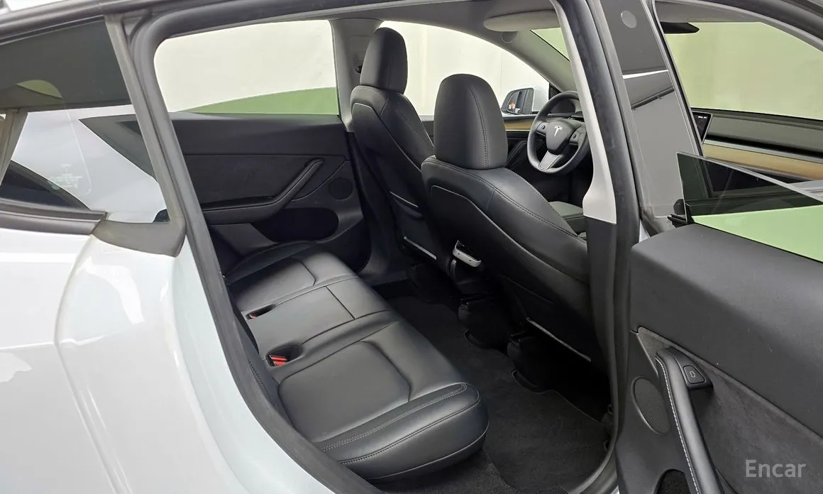 Фото 12 - Tesla Model Y