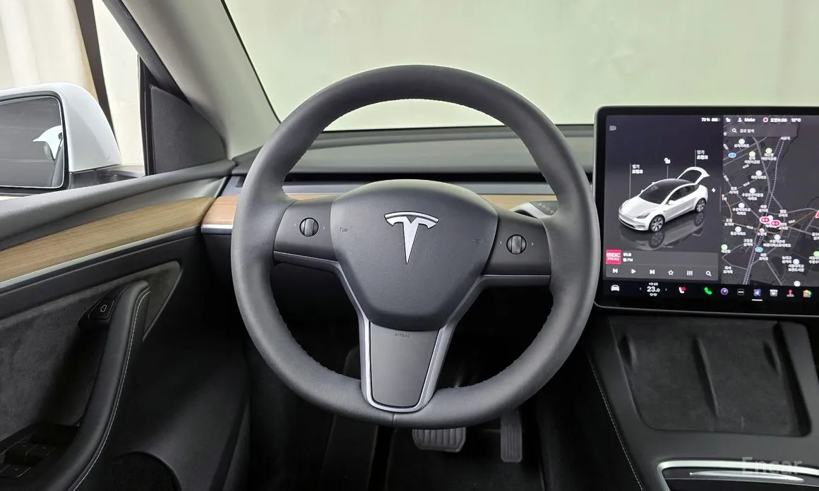 Фото 13 - Tesla Model Y