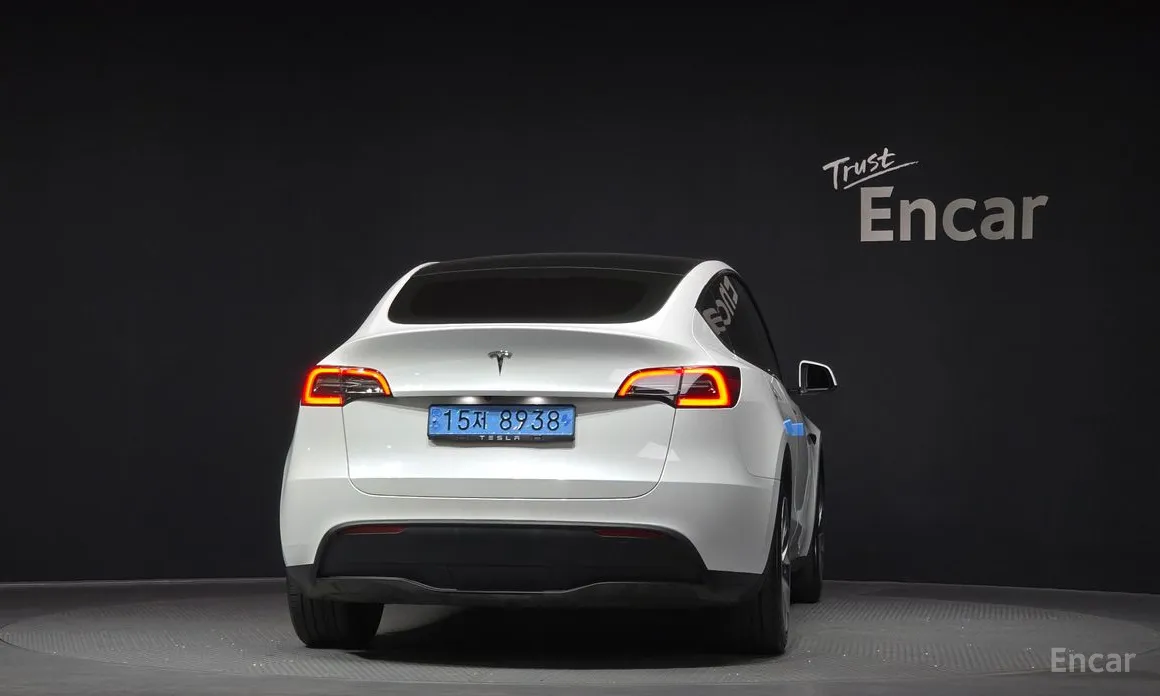 Фото 4 - Tesla Model Y