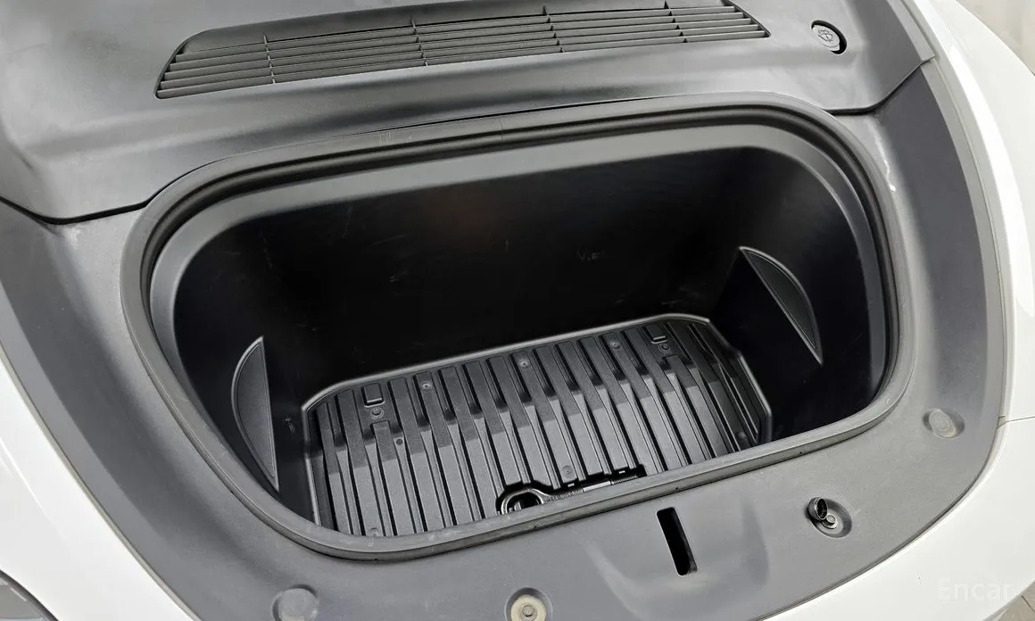 Фото 6 - Tesla Model Y