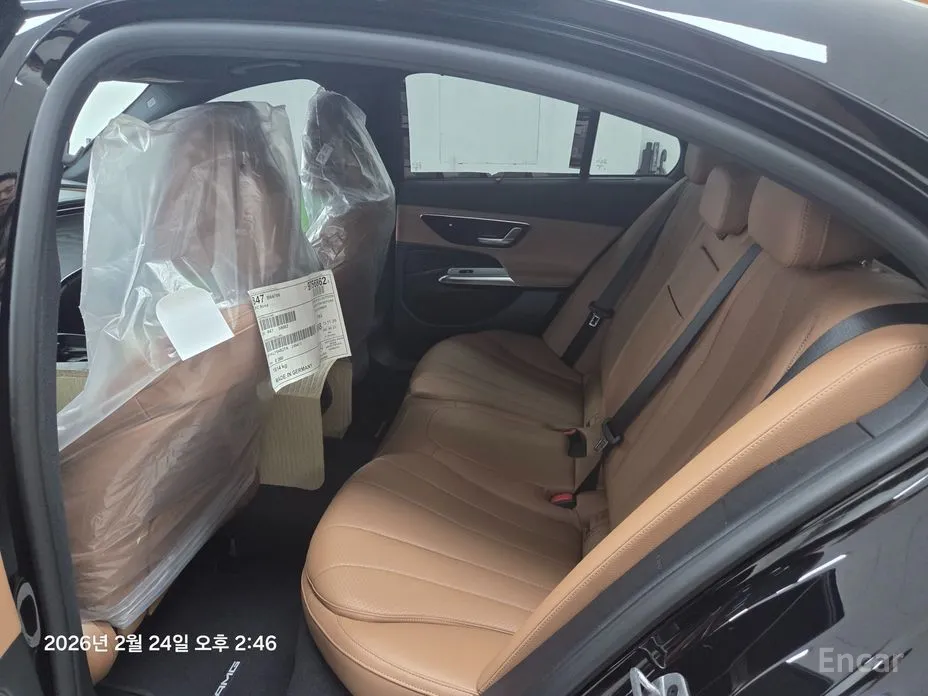 Фото 10 - Mercedes-Benz E-Class