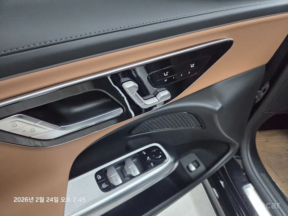 Фото 16 - Mercedes-Benz E-Class