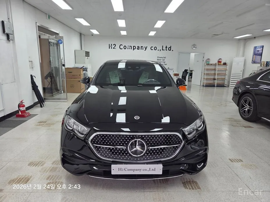 Фото 3 - Mercedes-Benz E-Class