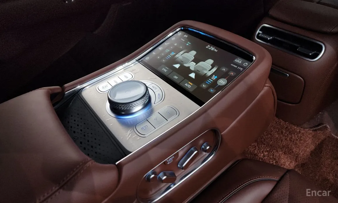 Фото 18 - Genesis G90