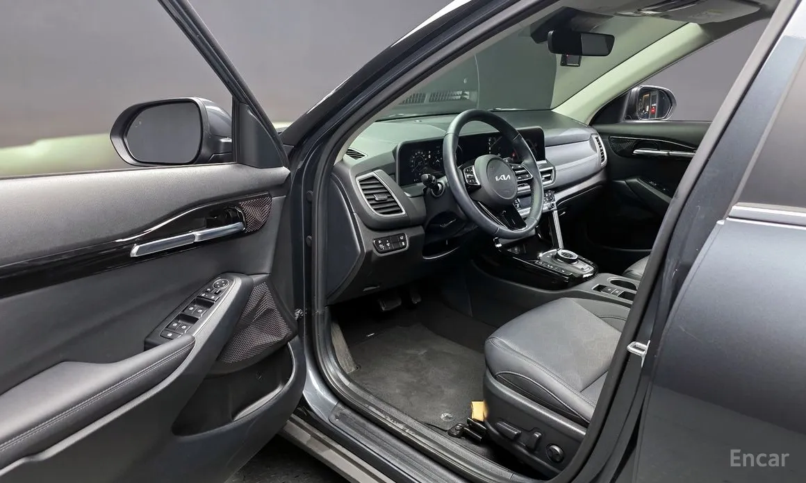 Фото 11 - Kia Seltos