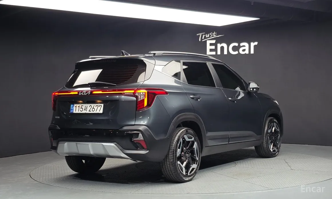 Фото 2 - Kia Seltos