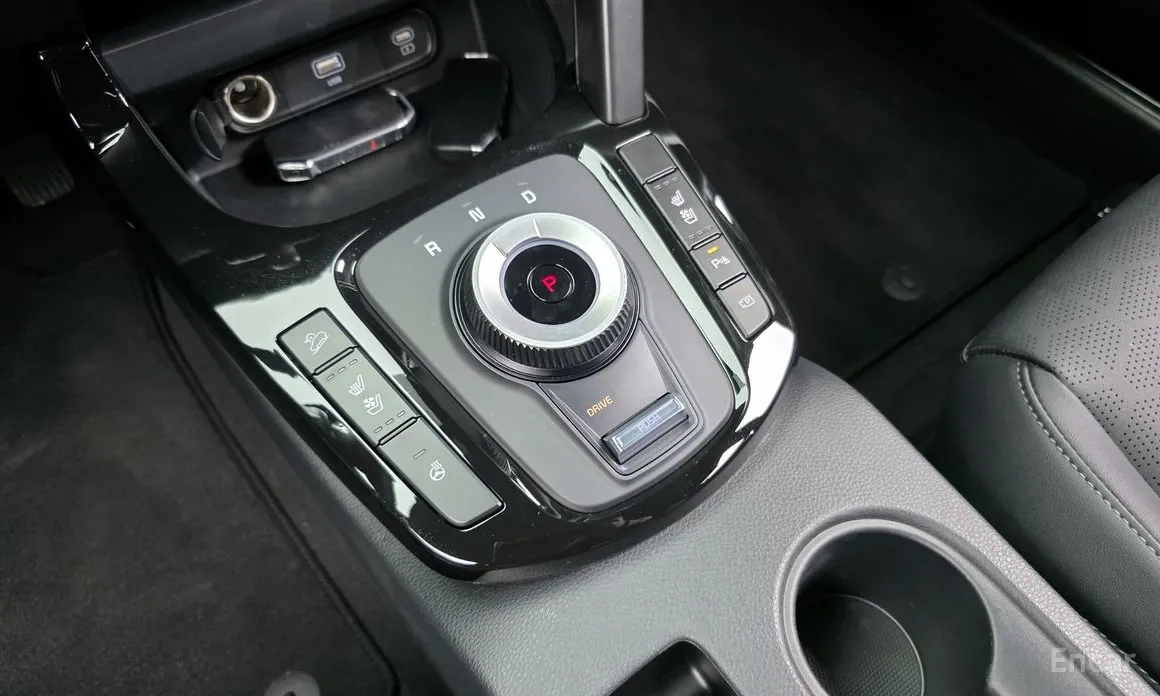 Фото 9 - Kia Seltos