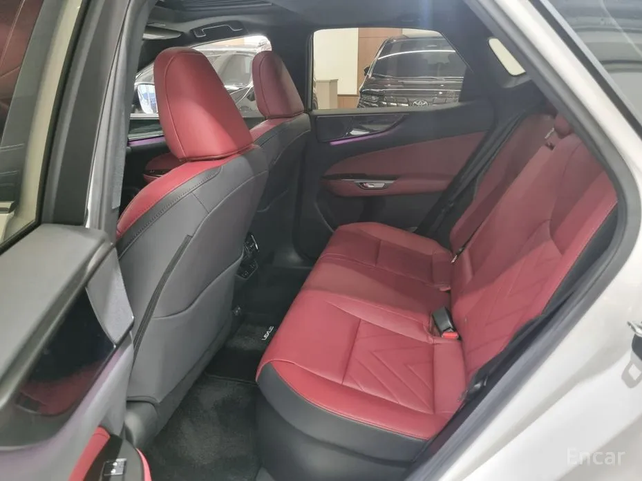 Фото 11 - Lexus NX